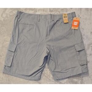 NWT Dockers Men's Cargo Shorts Sz 42 Gray Twill Knee Length 100% Cotton Zip Fly